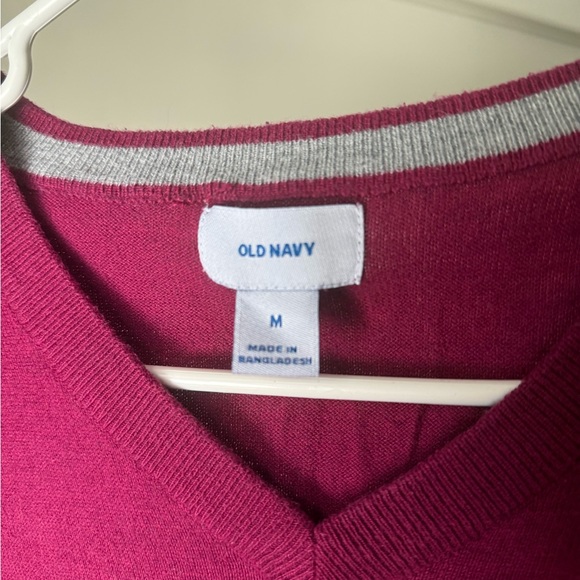 Old Navy Men's V-Neck Sweater - Pink - Picture 2 of 3